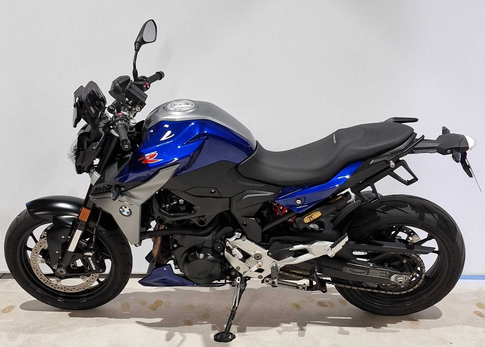 BMW F 900 R 2021 HD vue gauche