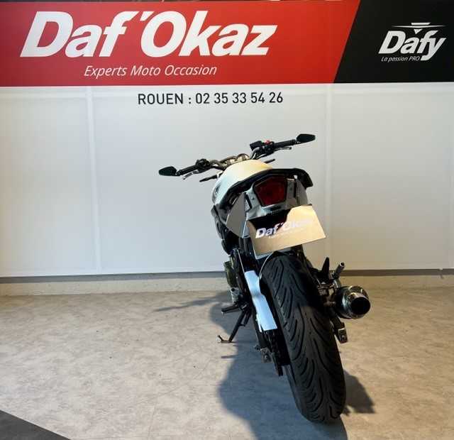 Yamaha XJ6 N 2010 HD vue arrière