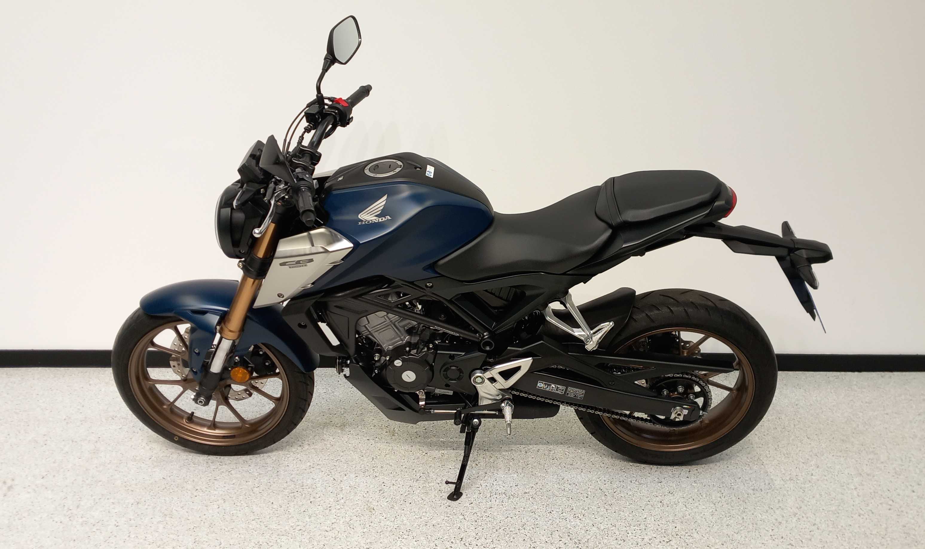 Honda CB 125 R 2021 HD vue gauche