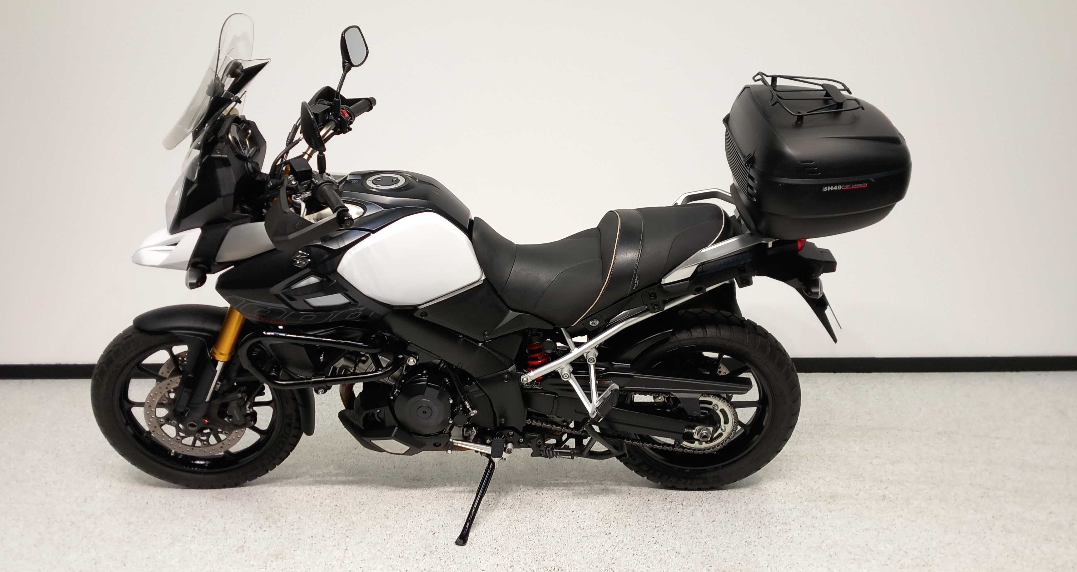 Suzuki DL1000 2014 HD vue gauche