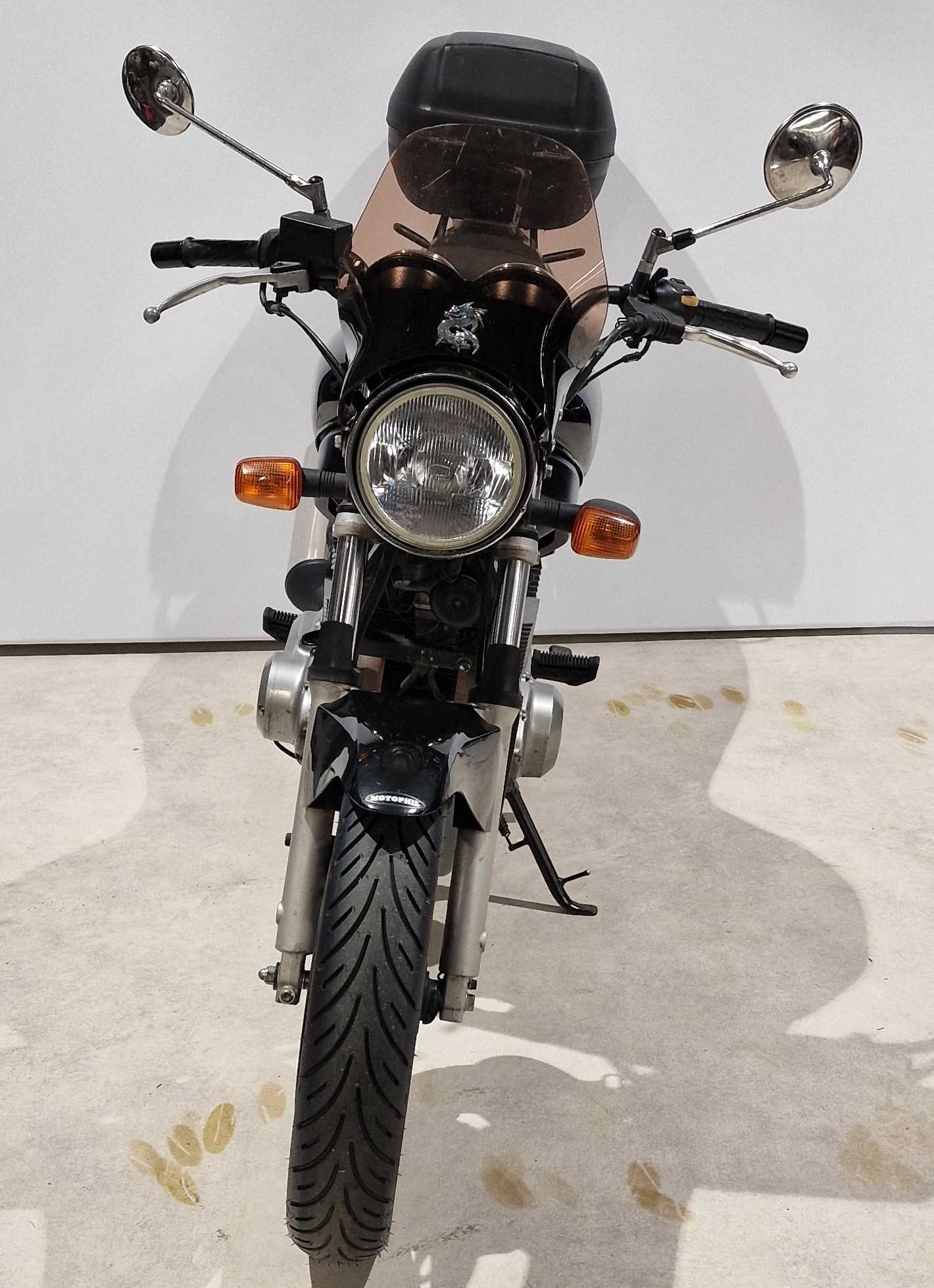 Suzuki GS 500 E 2006 HD vue avant