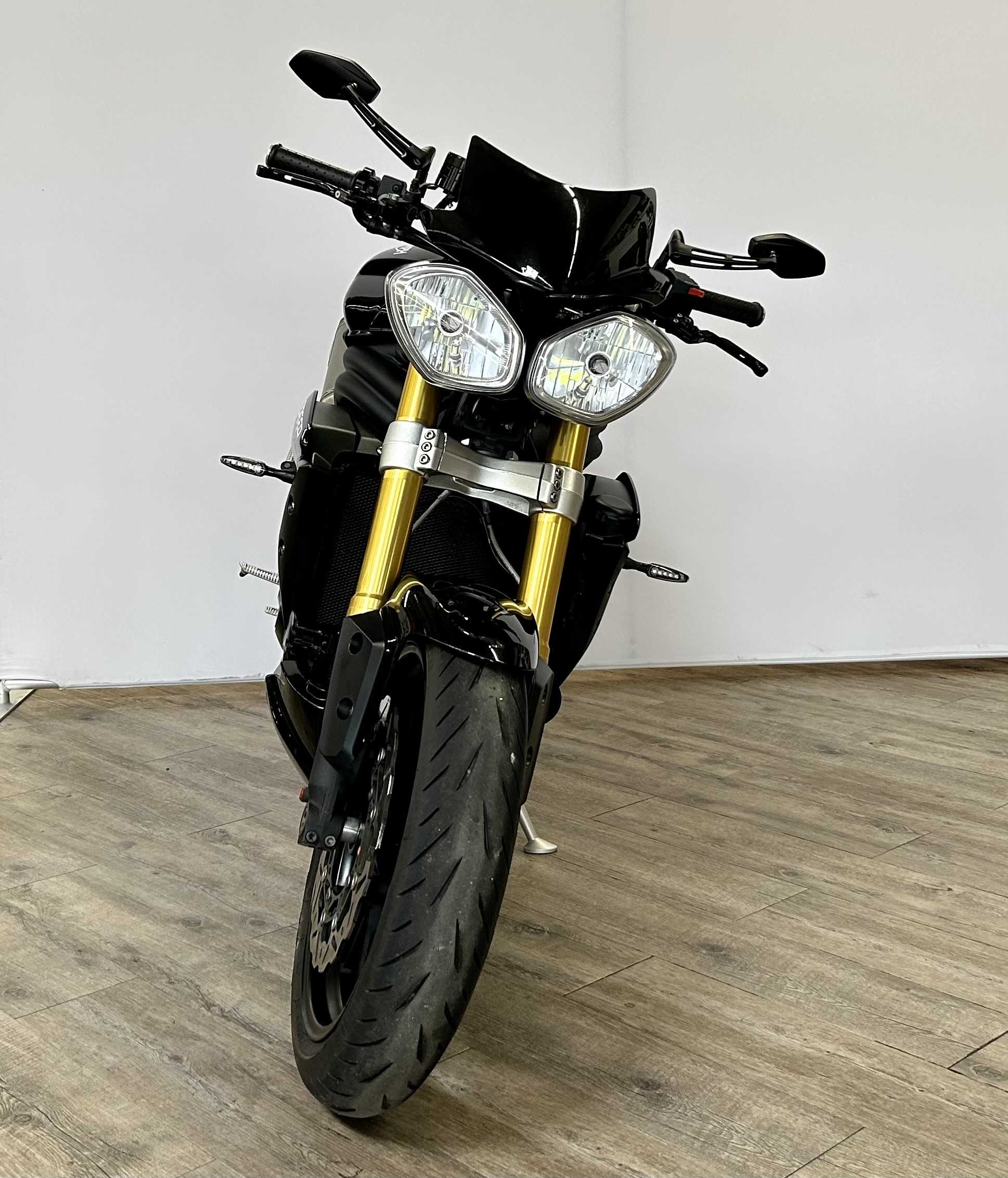 Triumph 1050 Speed Triple ABS 2011 HD vue avant