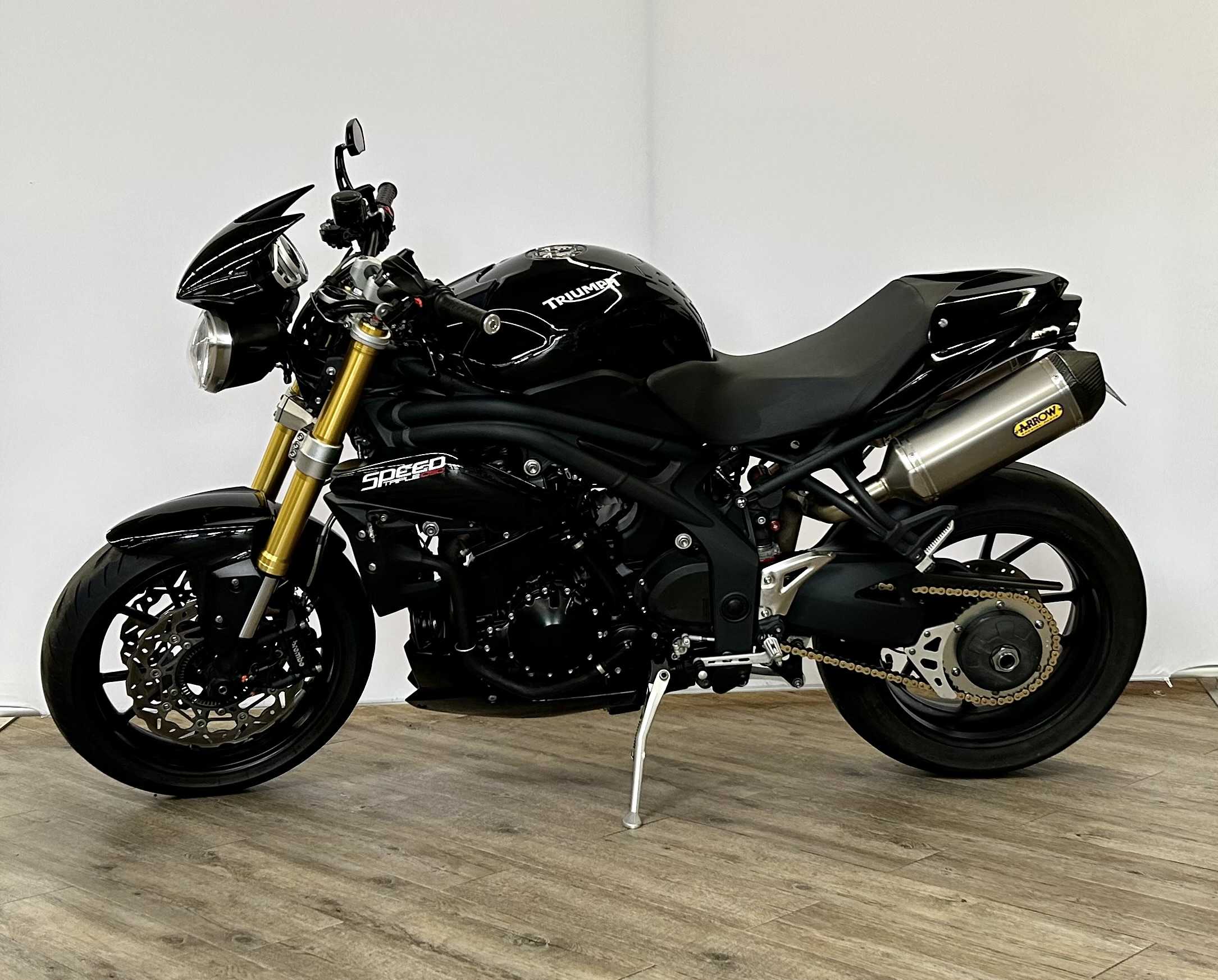 Triumph 1050 Speed Triple ABS 2011 HD vue gauche