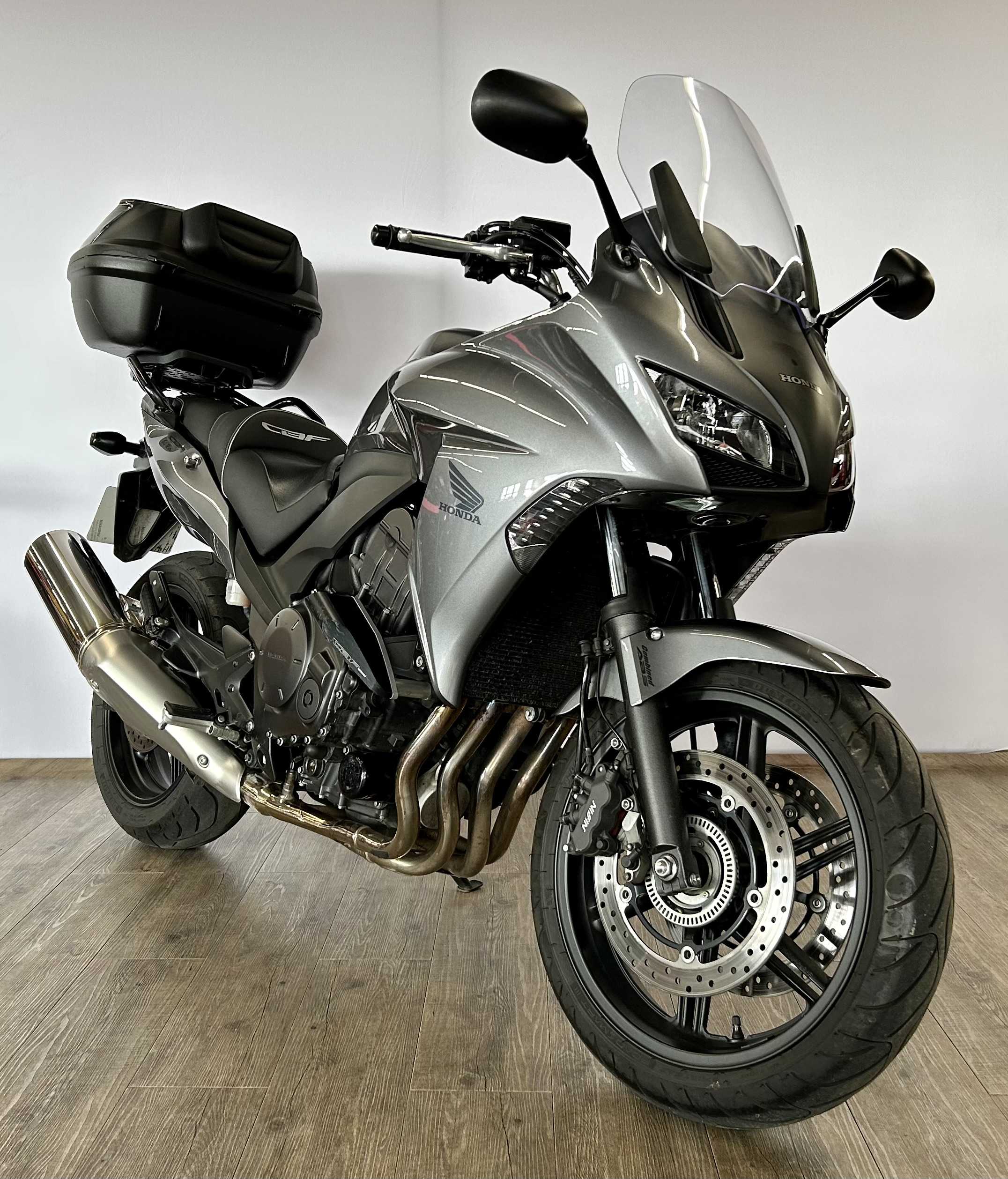 Honda CBF 1000 F ABS 2012 HD vue 3/4 droite