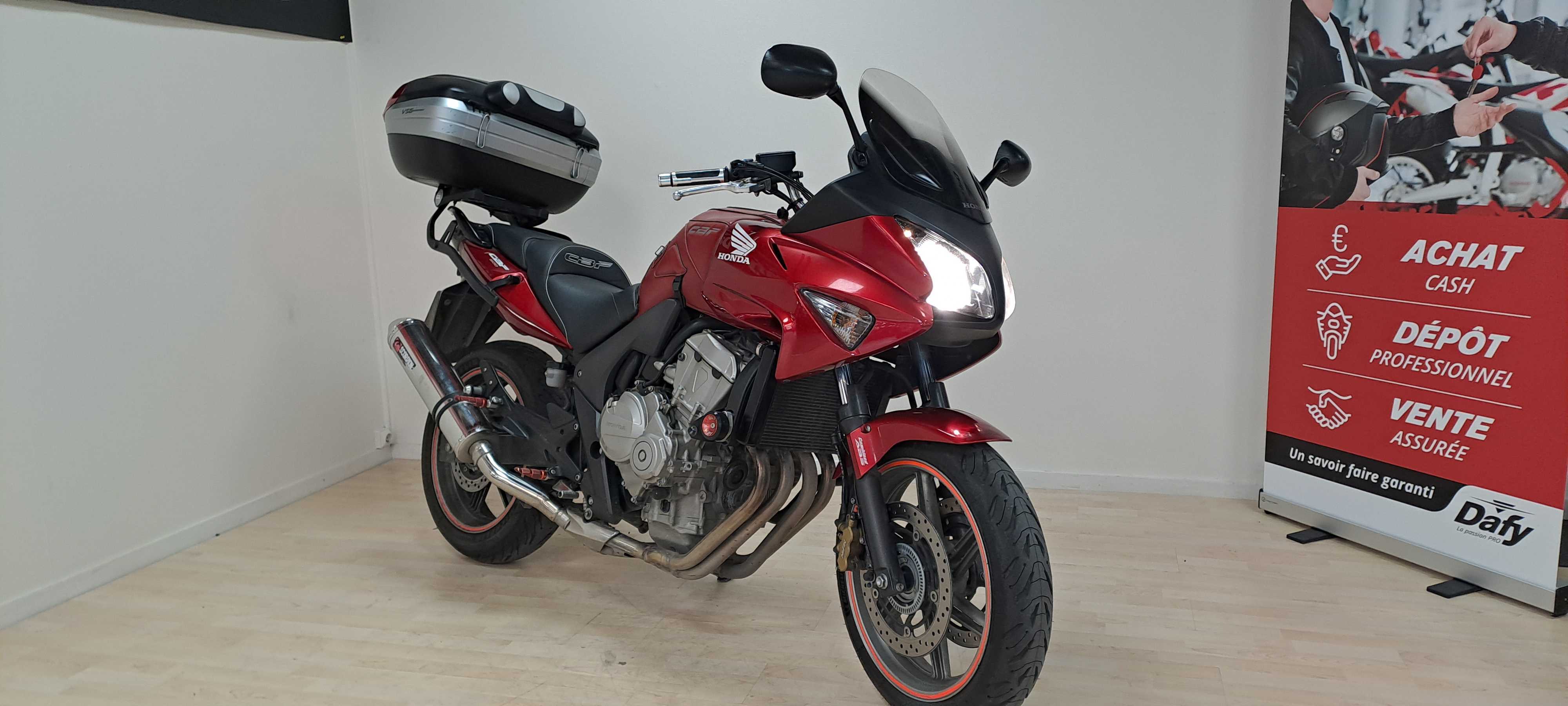 Honda CBF 600 S ABS 2008 HD vue 3/4 droite