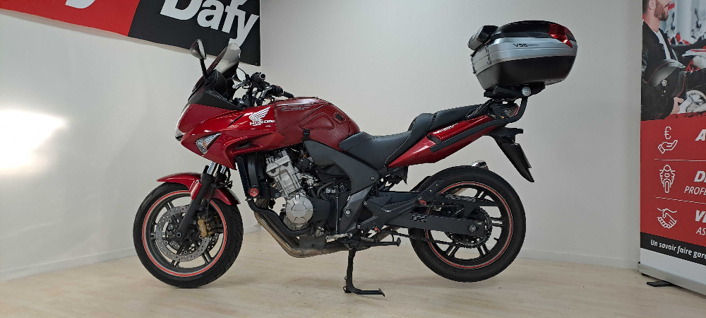 Honda CBF 600 S ABS 2008 vue avant