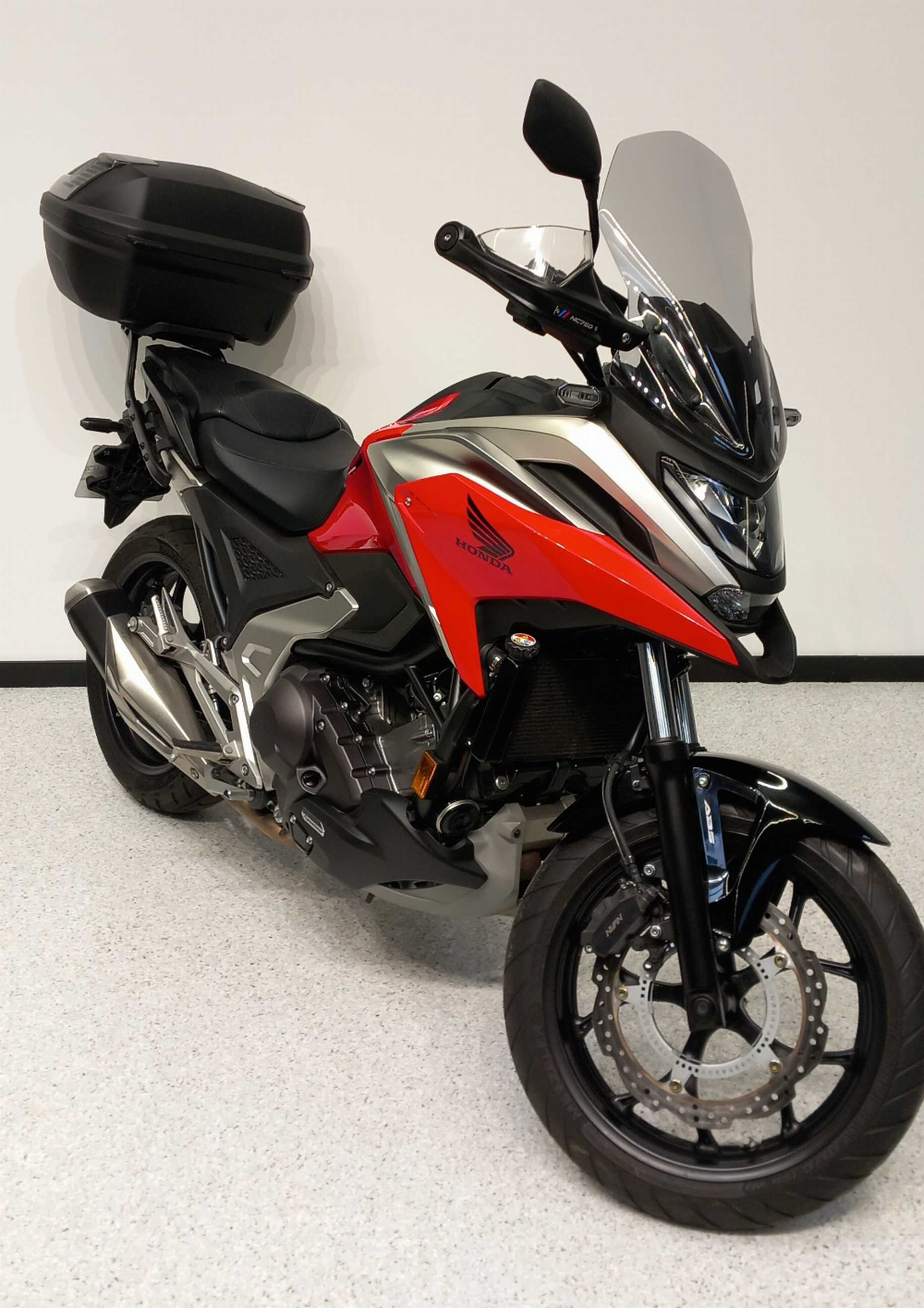 Honda NC 750 X DCT 2021 vue 3/4 droite