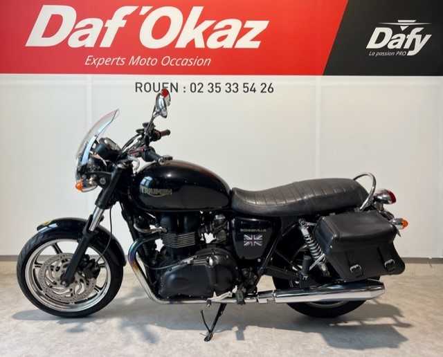 Triumph 865 Bonneville T100 2011 vue gauche