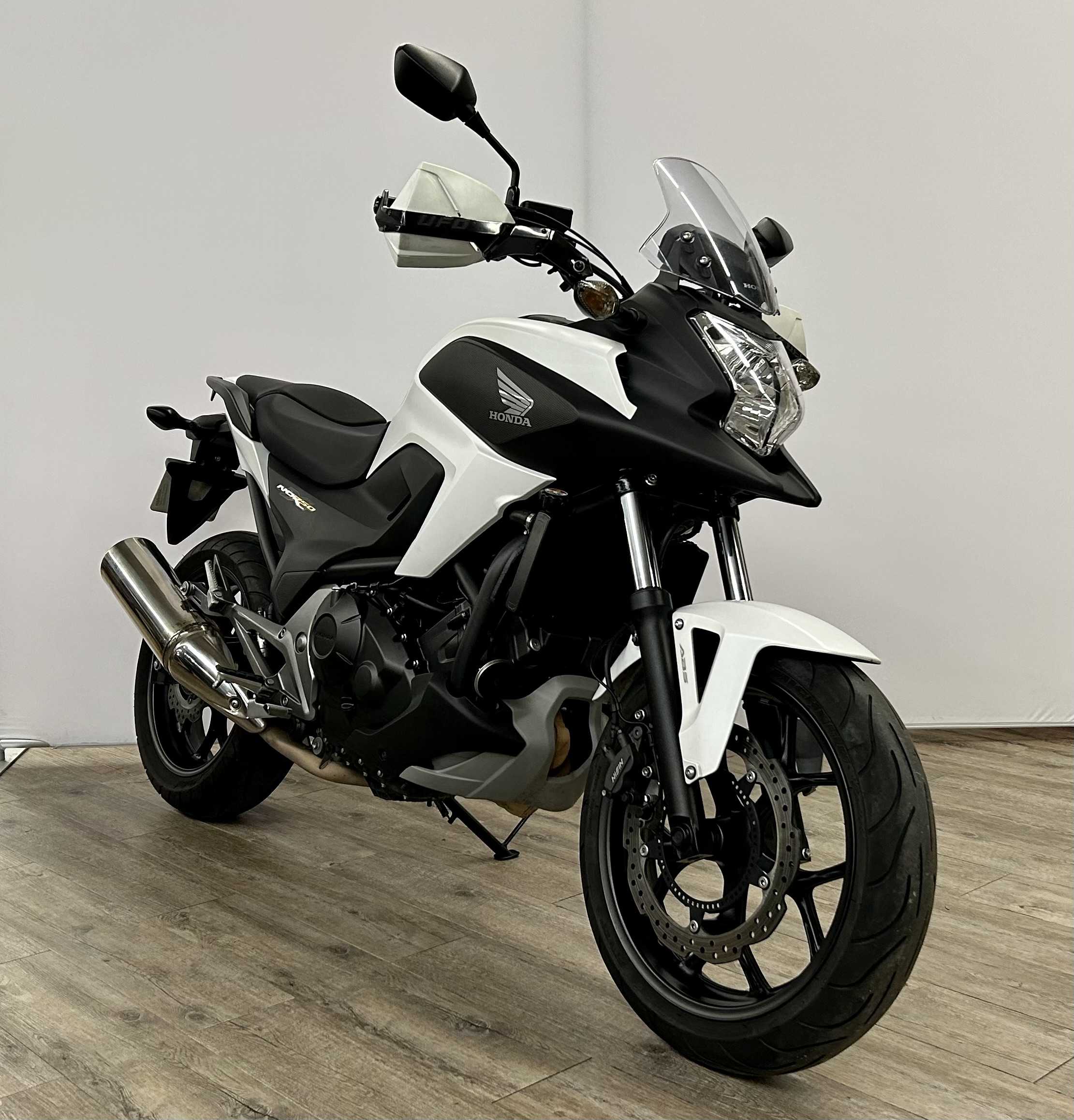 Honda NC750XA RC7221 2014 HD vue 3/4 droite