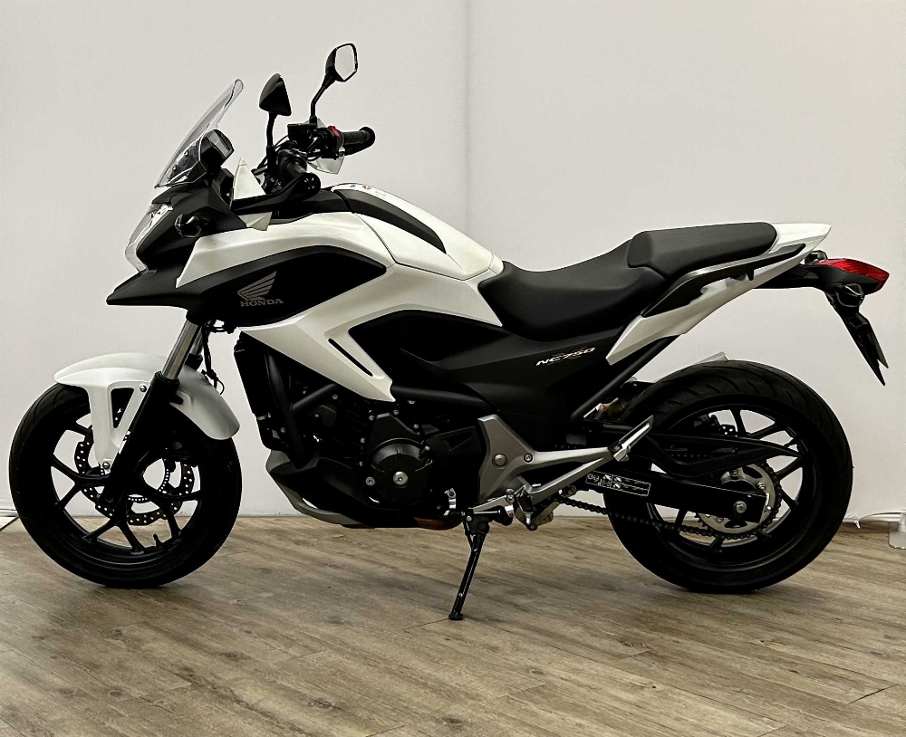 Honda NC750XA RC7221 2014 vue gauche