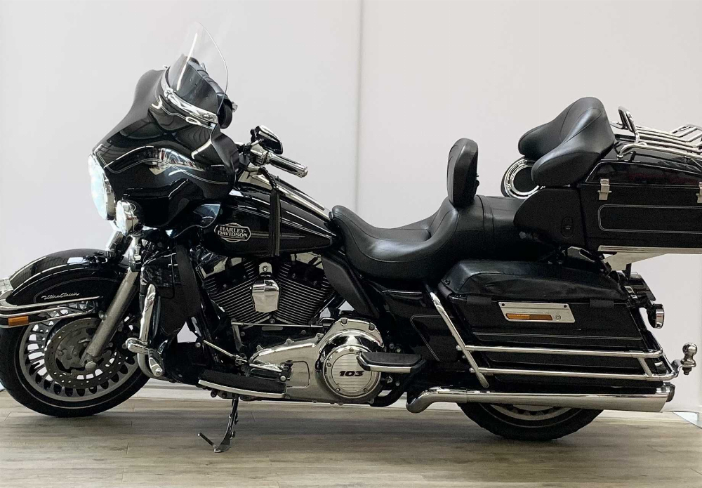 Harley-Davidson FLH ELECTRA ULTRA CLASSIC 2013 vue gauche