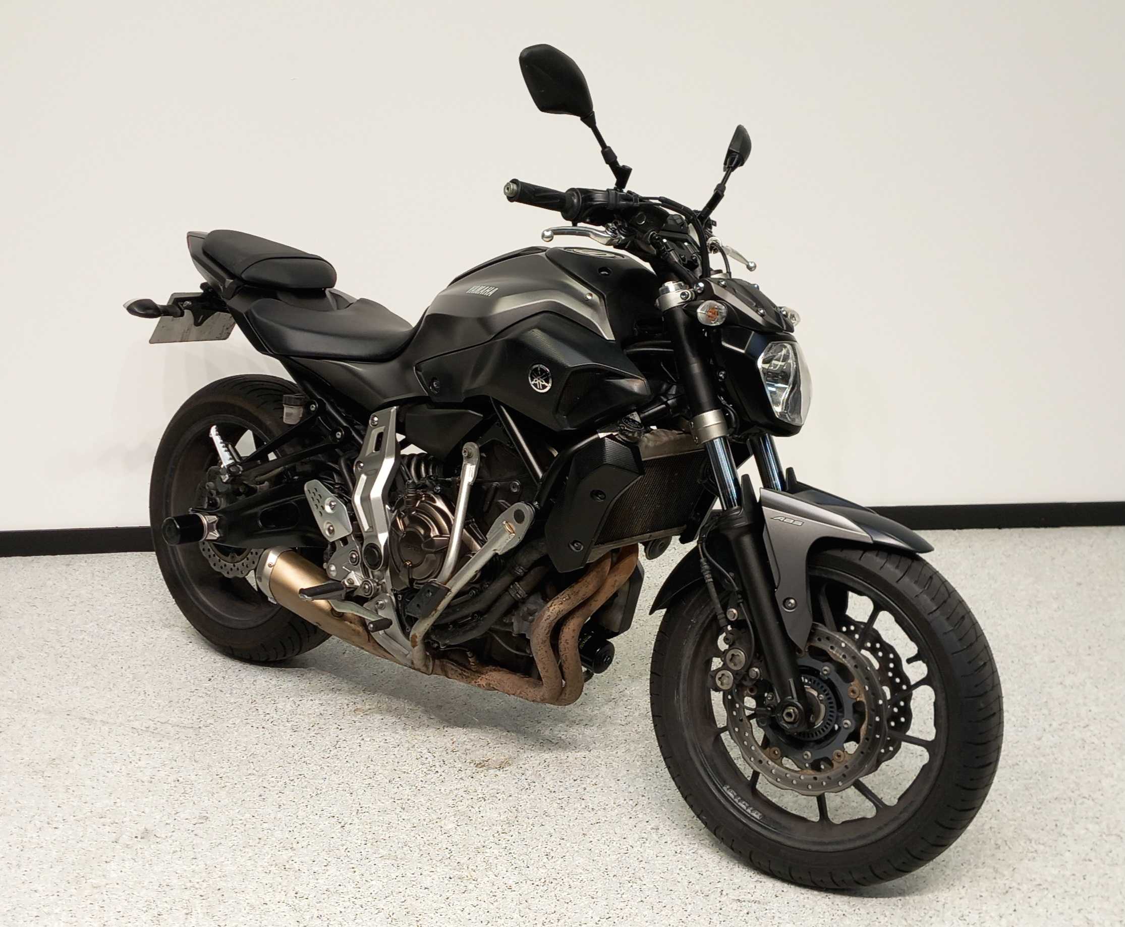 Yamaha MT-07 ABS 2016 HD vue 3/4 droite