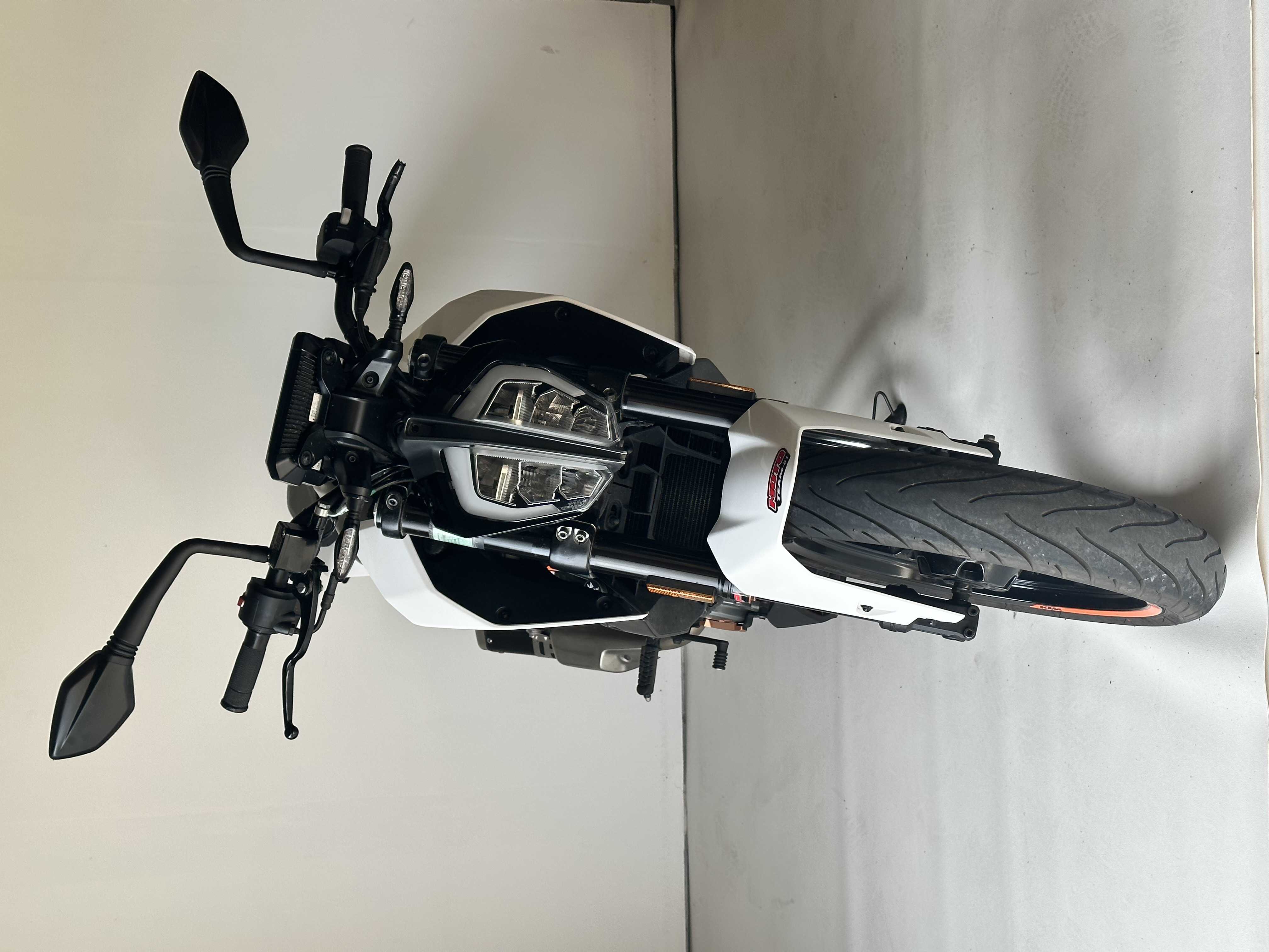 KTM 125 Duke 2017 HD vue avant