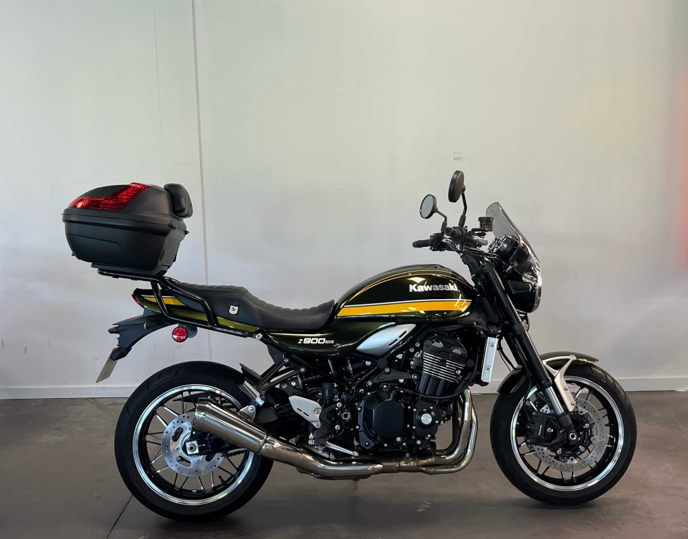 Kawasaki Z 900 RS Performance 2020 vue 3/4 droite