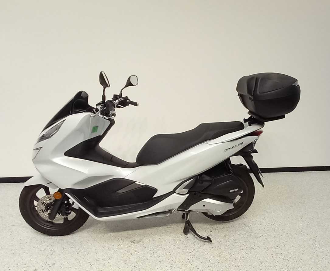 Honda PCX 125 2018 HD vue gauche