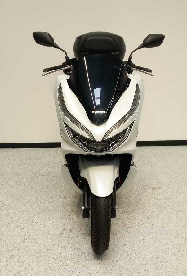 Honda PCX 125 2018 vue avant