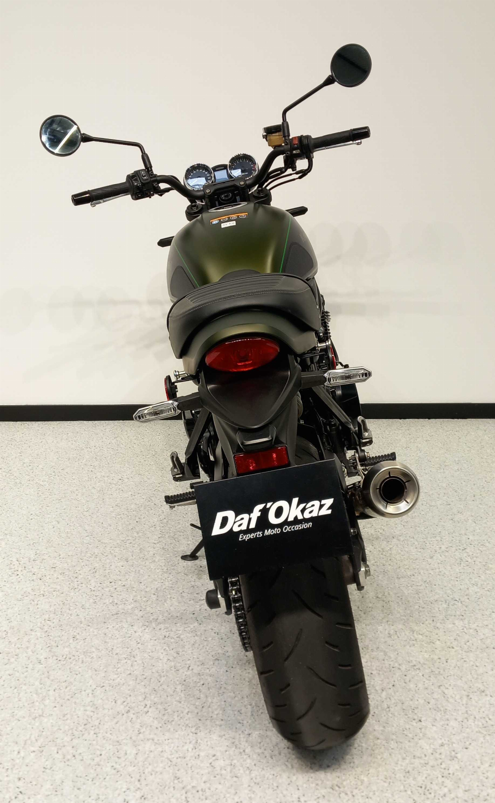 Kawasaki Z 900 RS 2022 vue arrière