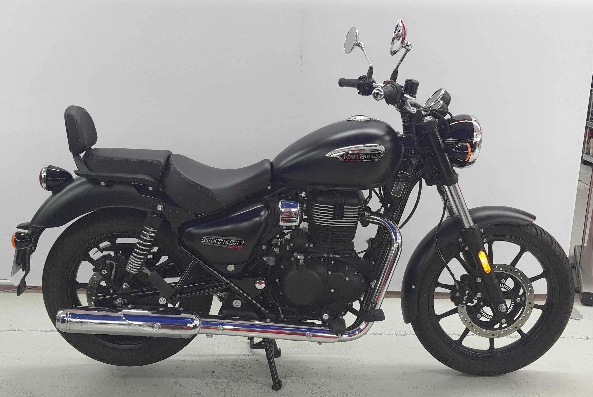 Royal Enfield METEOR 350CC "STELLAR BLACK" 2021 HD vue gauche