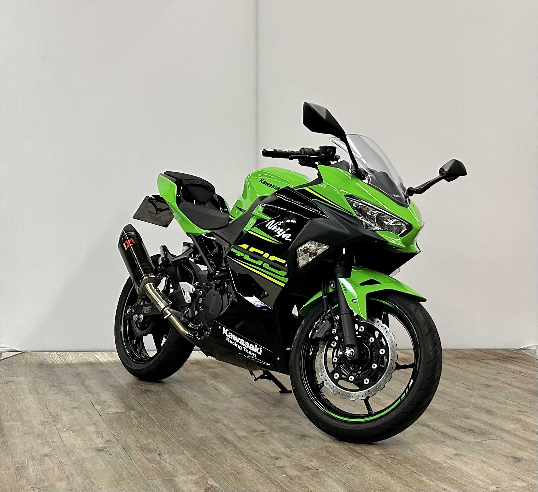 Kawasaki Ninja 400 Performance 2019 HD vue 3/4 droite