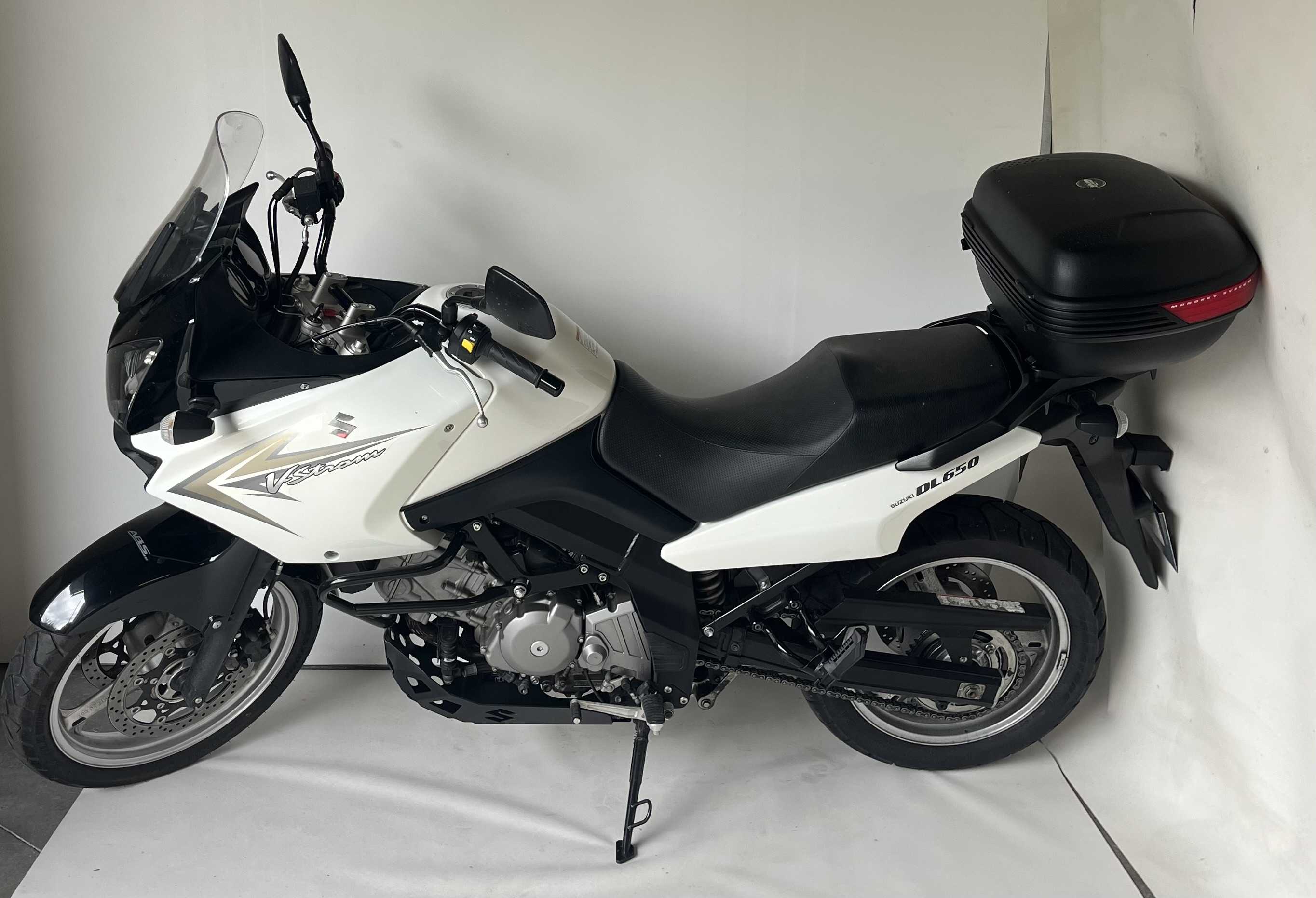 Suzuki DL 650 V-Strom ABS 2011 HD vue gauche