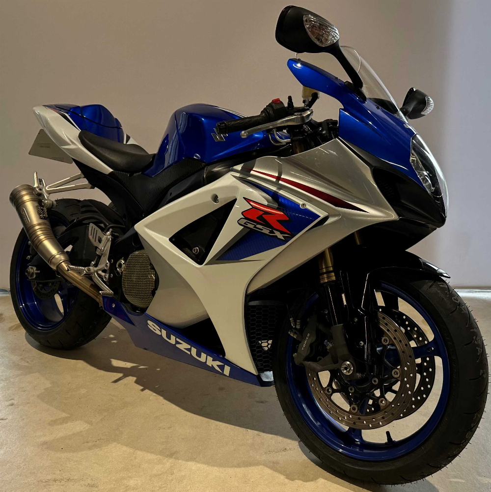 Suzuki GSX-R 1000 2009 vue 3/4 droite