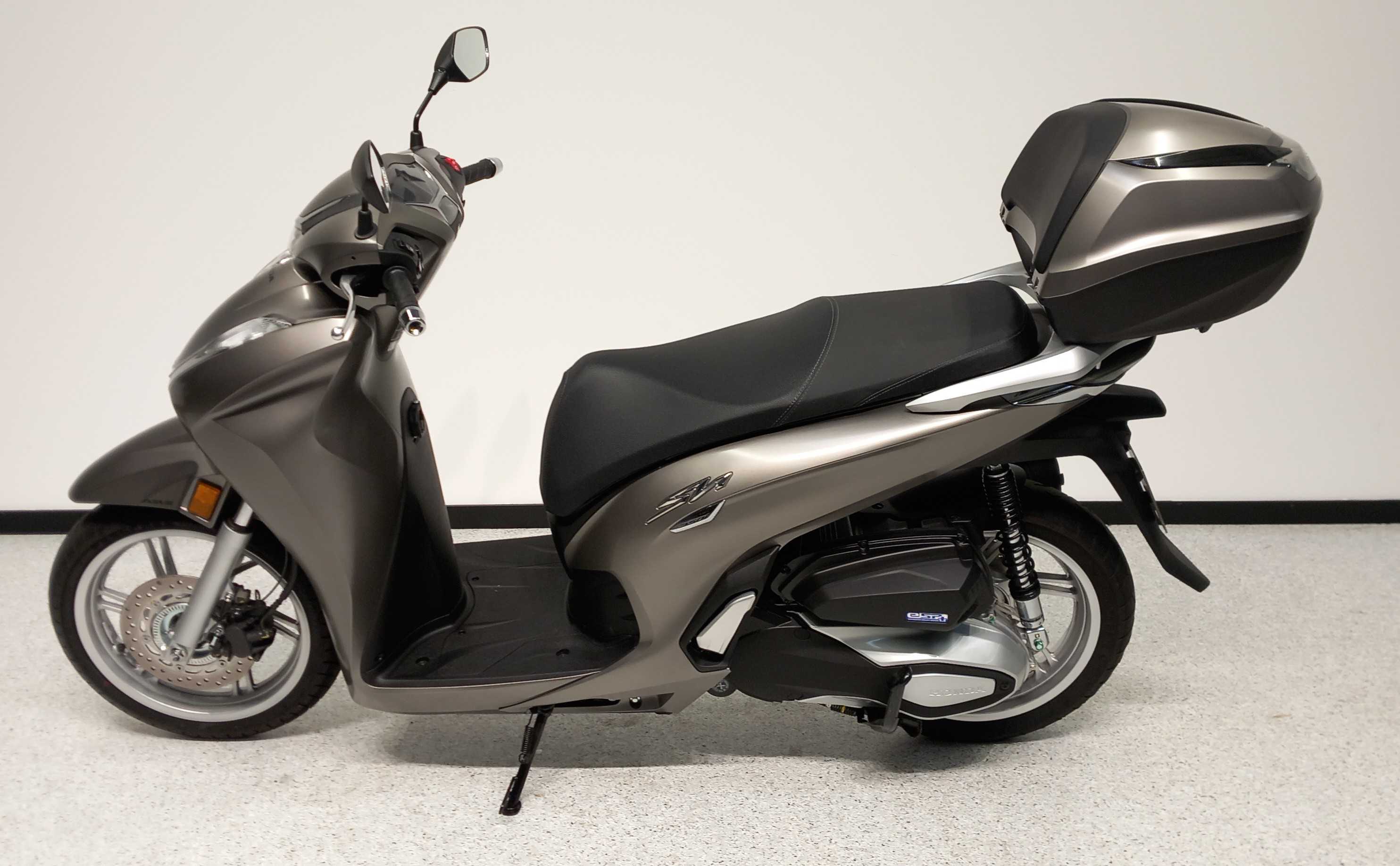 Honda SH 350 i 2021 HD vue gauche