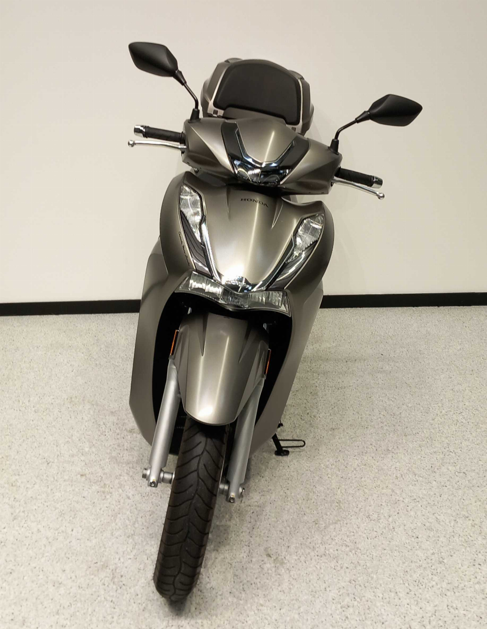 Honda SH 350 i 2021 vue avant