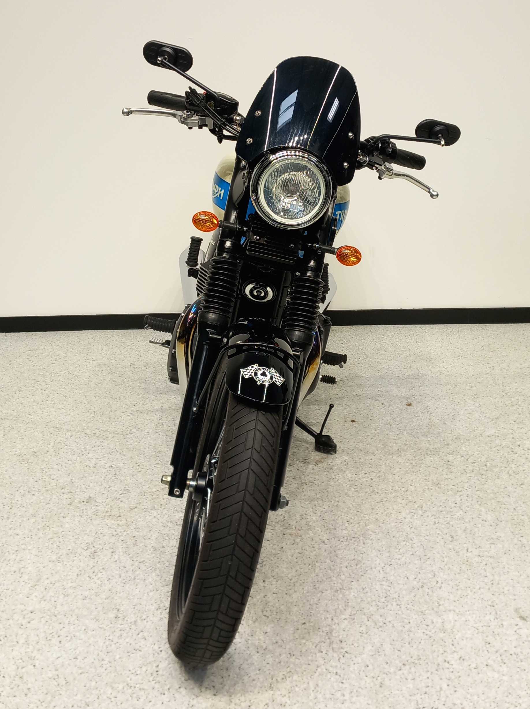 Triumph 865 Bonneville T100 2015 HD vue avant