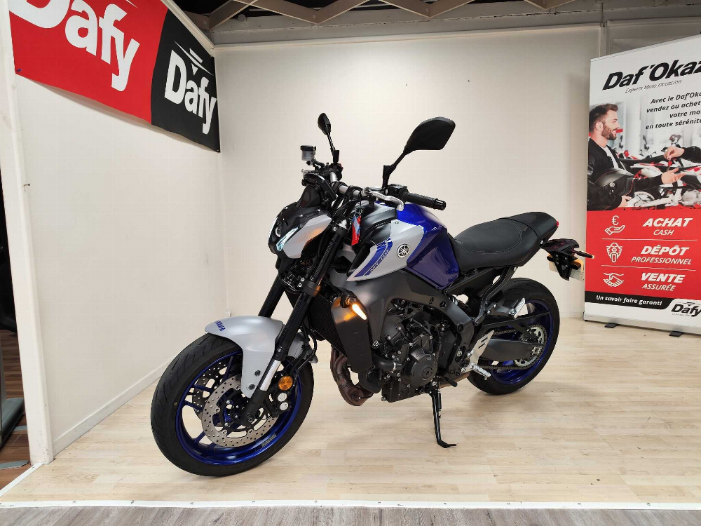 Yamaha MT-09 900 2021 vue avant