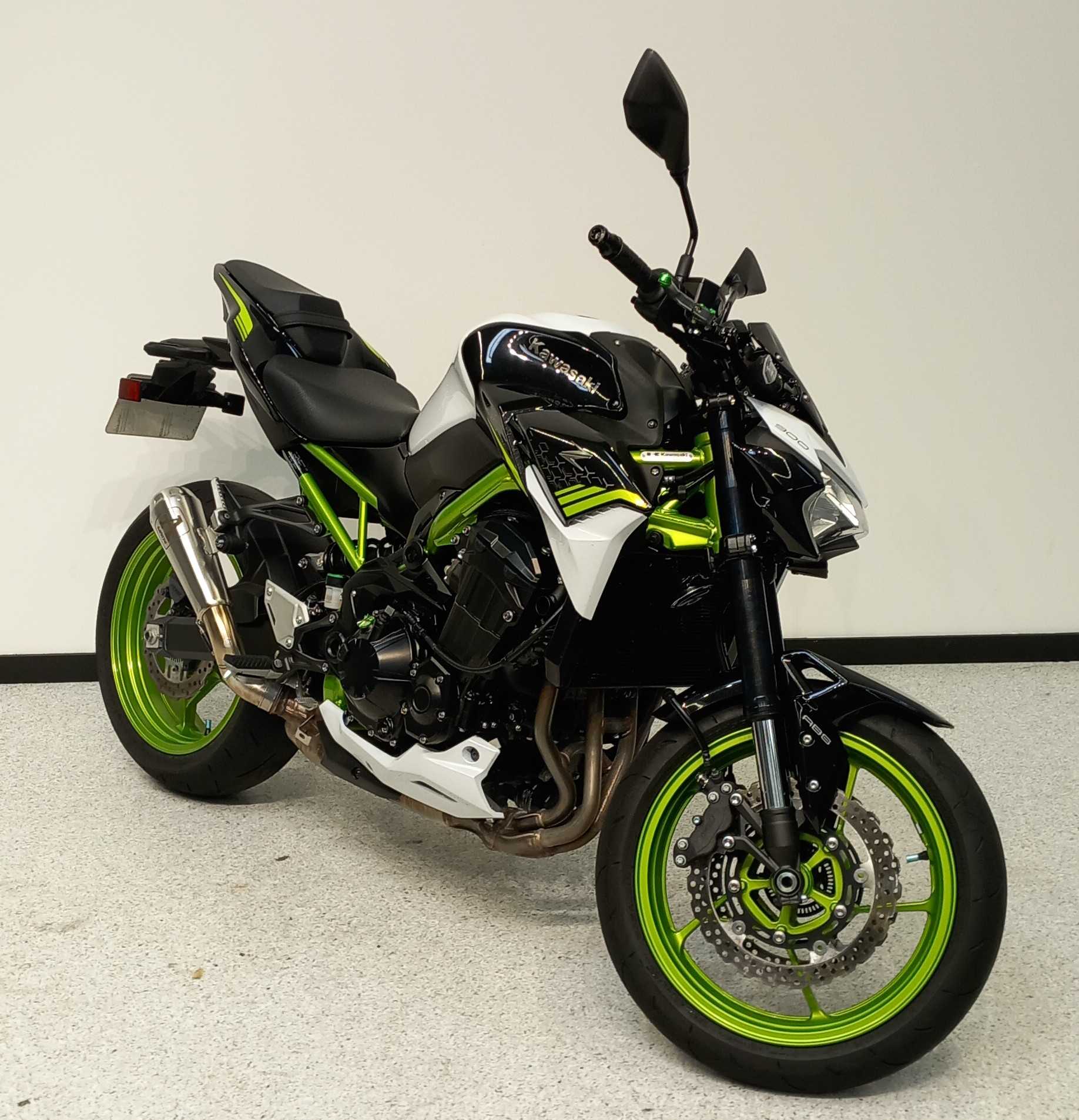 Kawasaki Z 900 2022 HD vue 3/4 droite