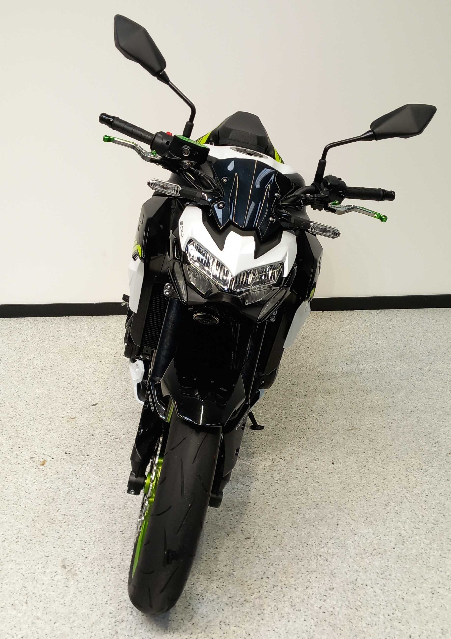 Kawasaki Z 900 2022 HD vue avant