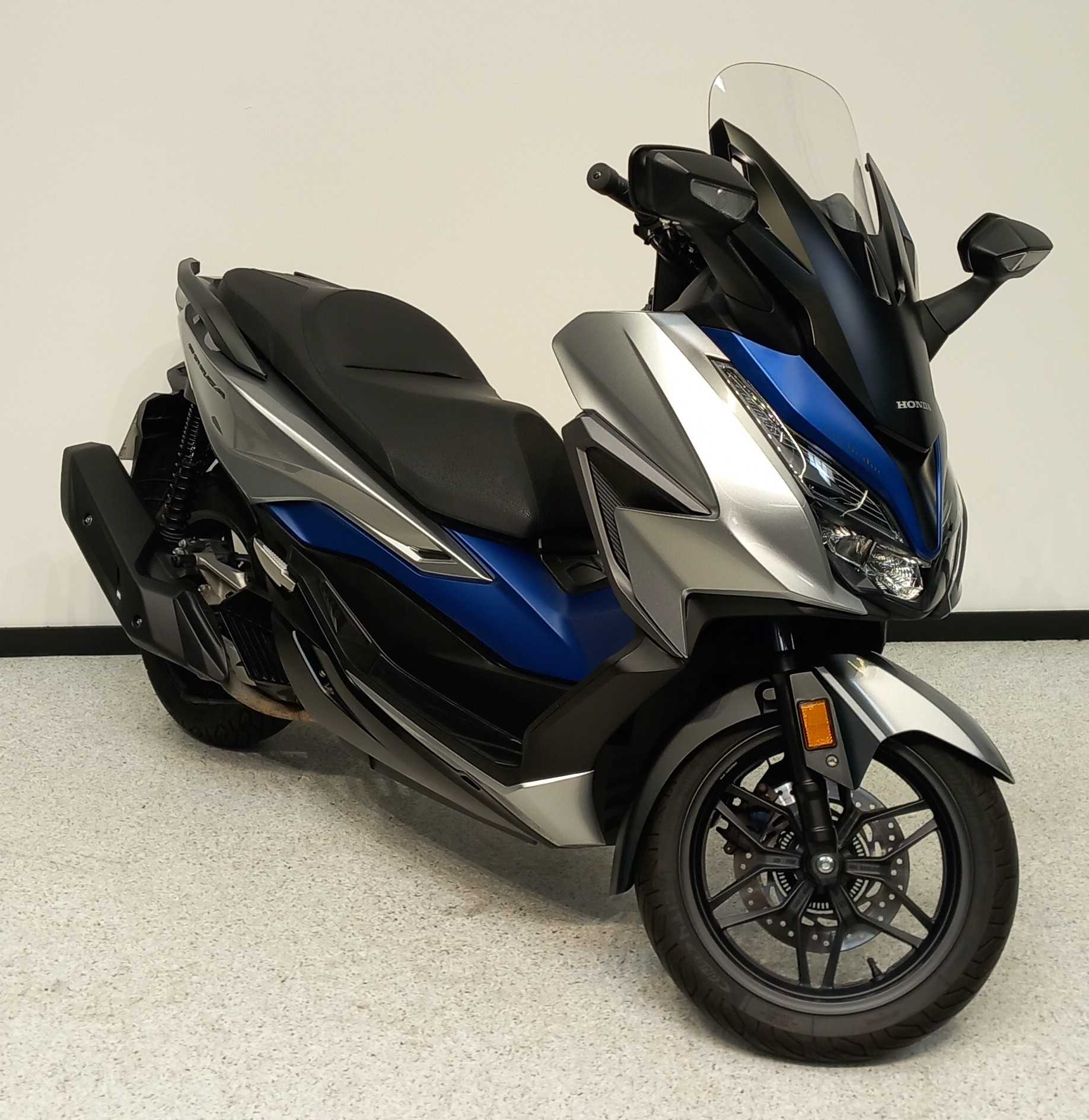 Honda NSS 125 Forza ABS 2021 HD vue 3/4 droite