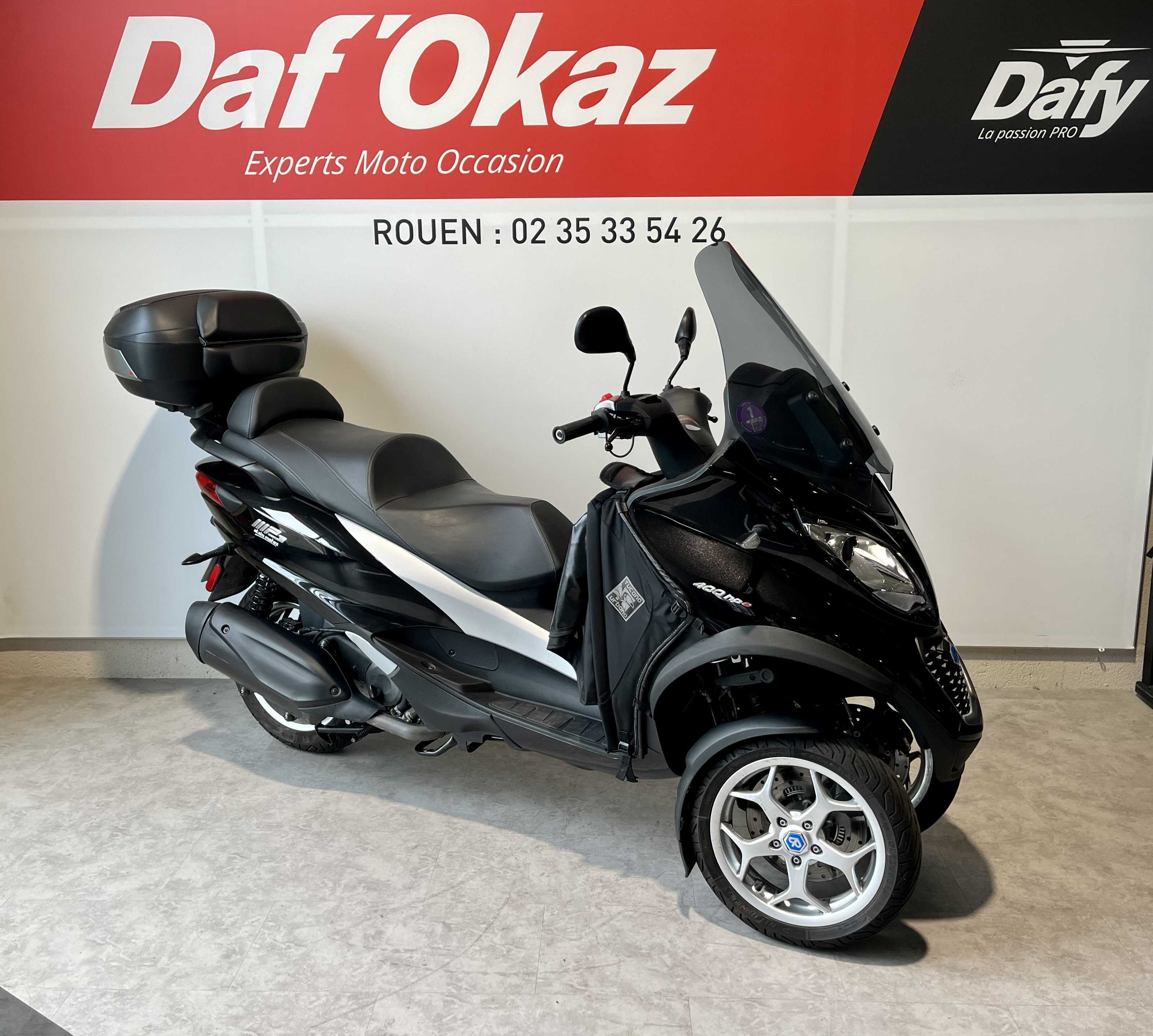 Piaggio MP3 400 HPE Sport ABS 2021 HD vue 3/4 droite