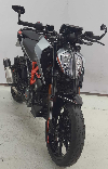 Aperçu KTM 125 Duke 2021 vue 3/4 droite