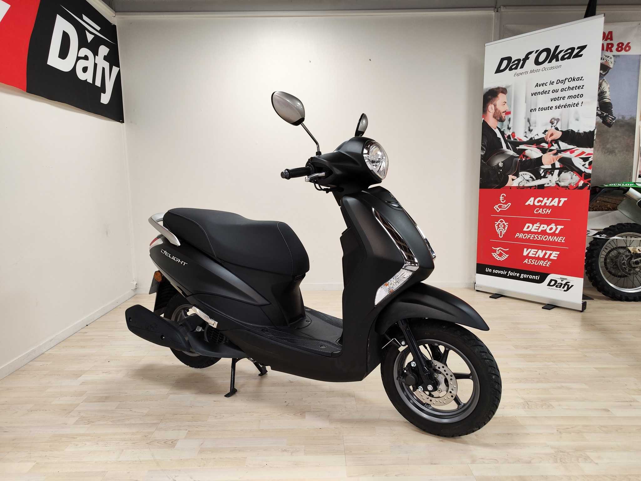 Yamaha LTS 125 C D'elight 2022 HD vue 3/4 droite