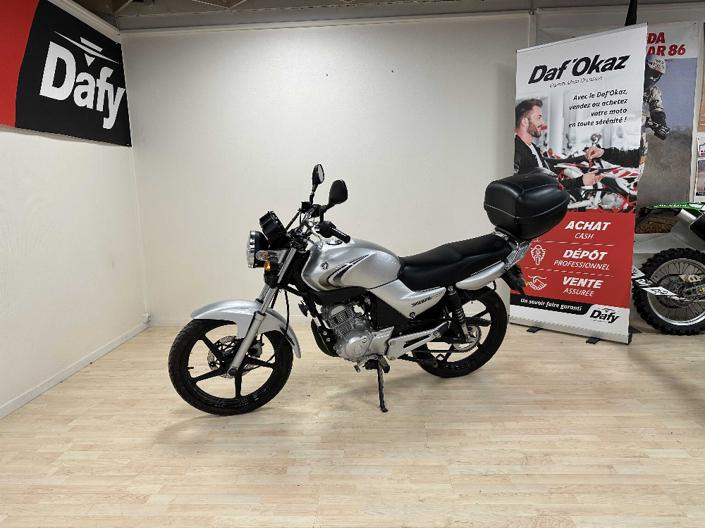 Yamaha YBR 125 2007 vue avant