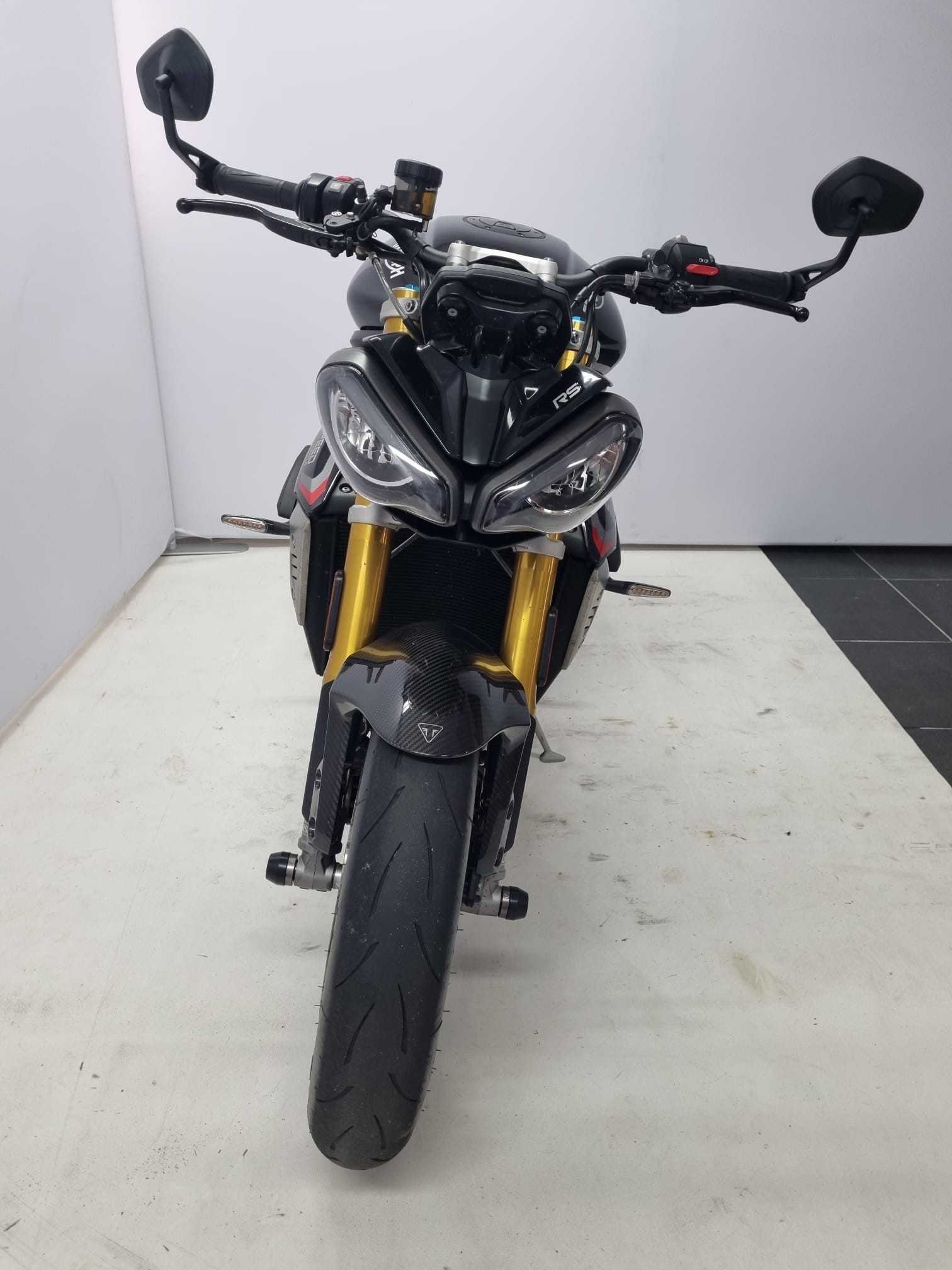 Triumph 1200 Speed Triple RS 2021 HD vue avant