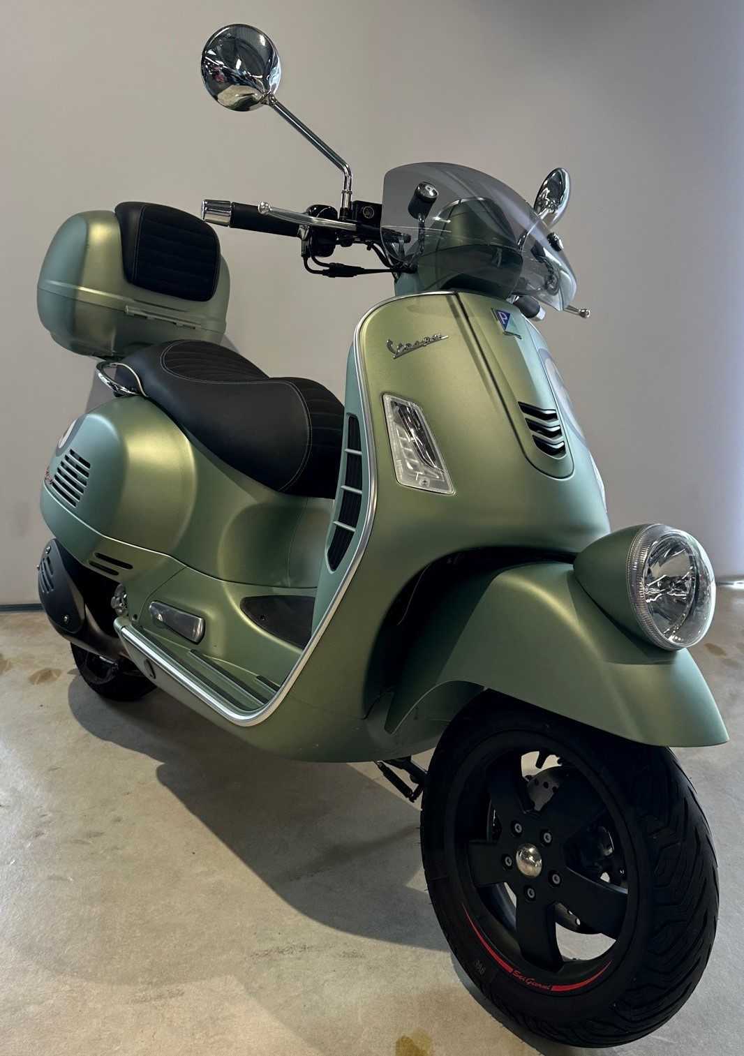 Piaggio Vespa 300 Sei Gionni 2018 HD vue 3/4 droite