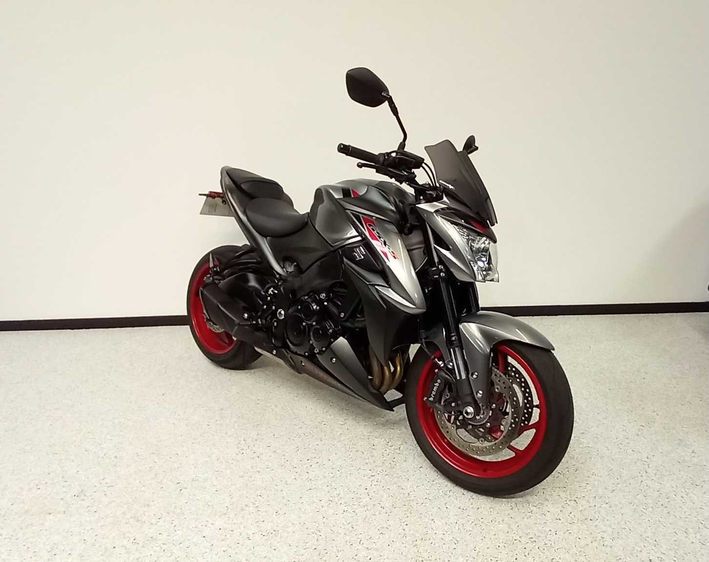 Suzuki GSX-S 1000 ABS 2020 HD vue 3/4 droite