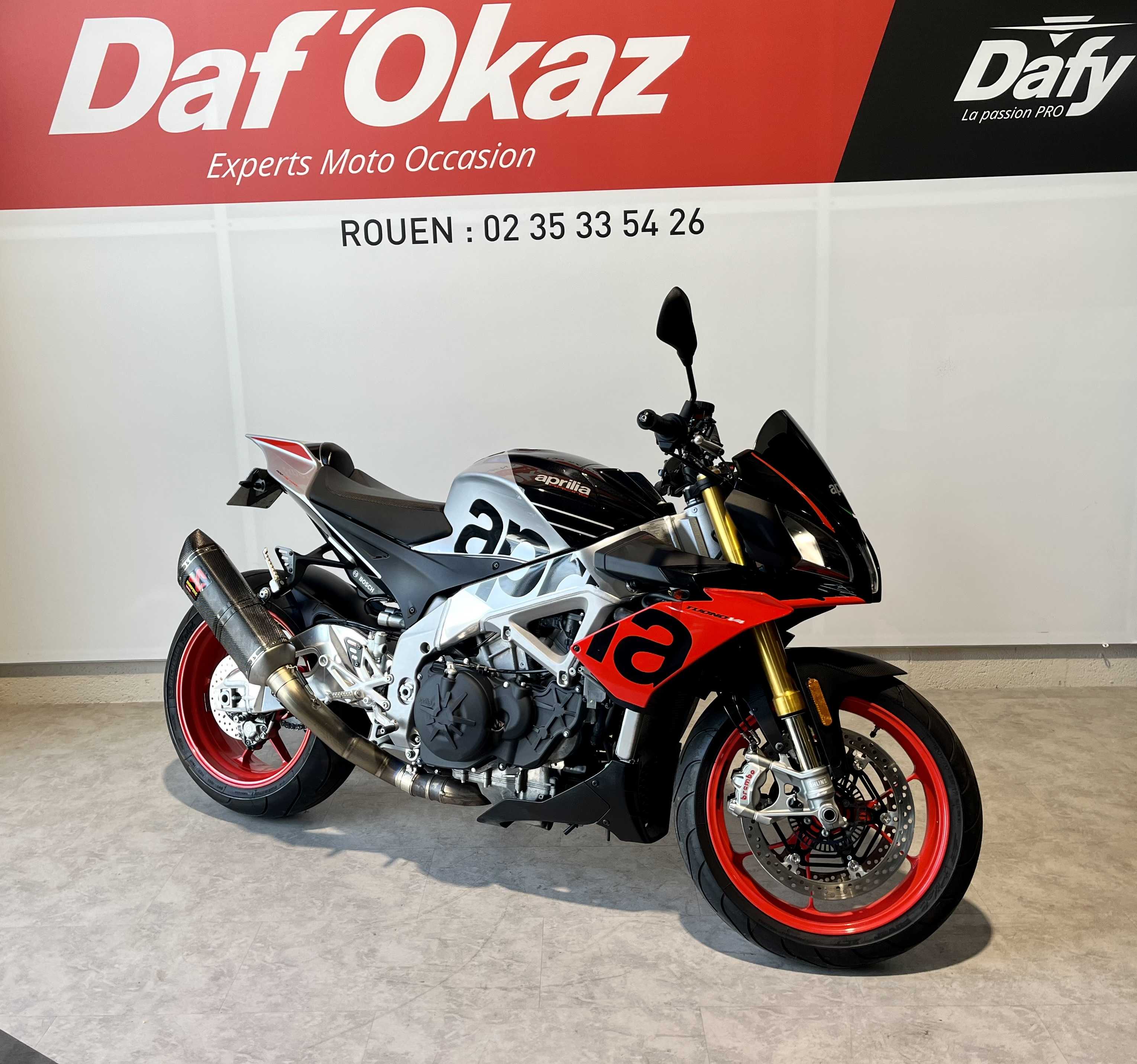 Aprilia Tuono 1100 V4 Factory 2020 HD vue 3/4 droite