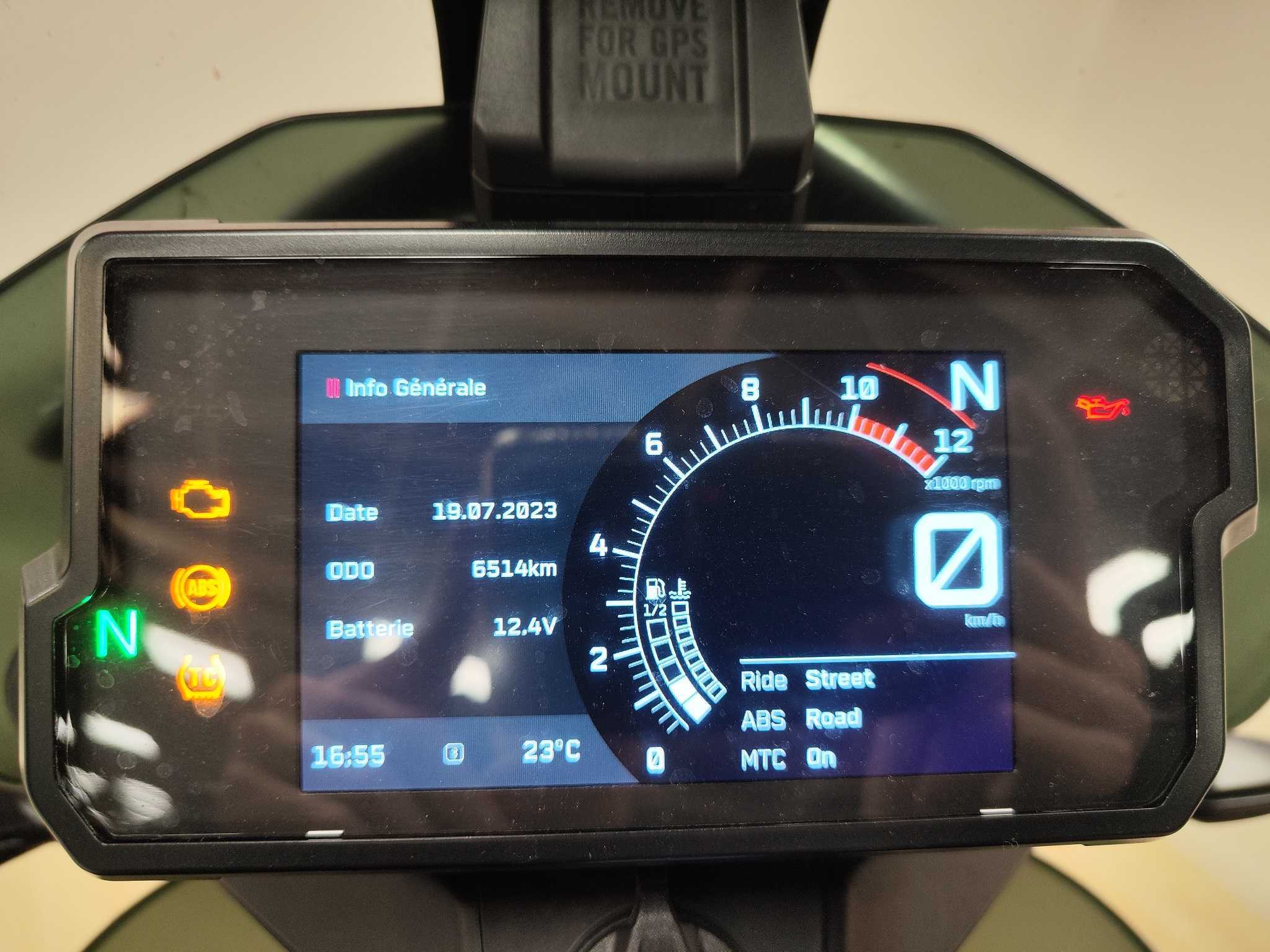 KTM 890 Adventure 2021 HD vue gauche