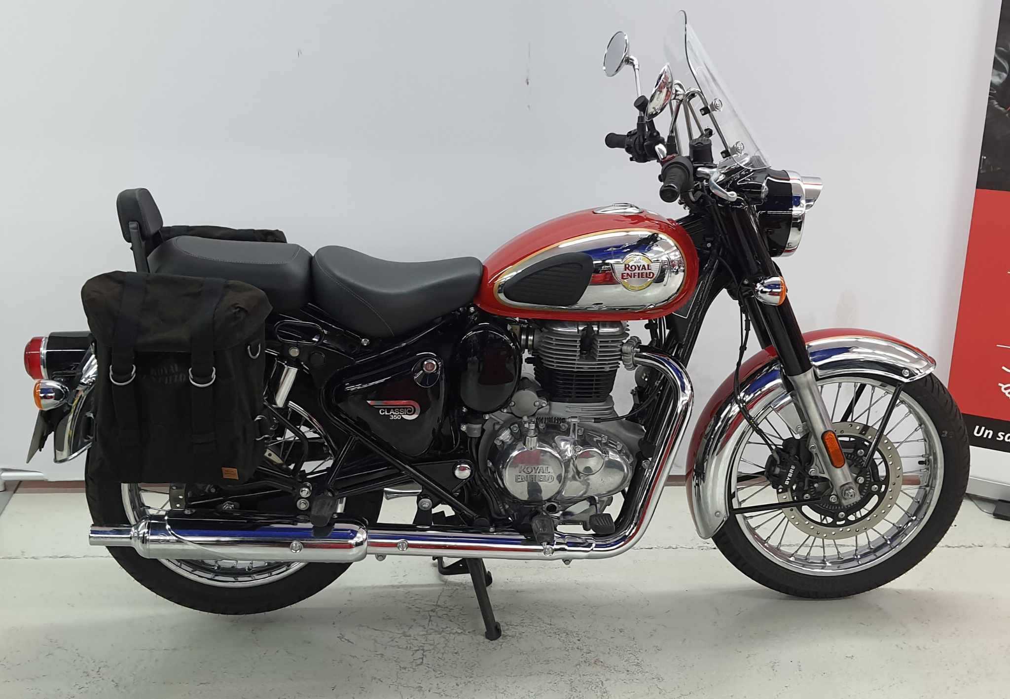 Royal Enfield CLASSIC 350 (CHROME RED) 2022 HD vue gauche