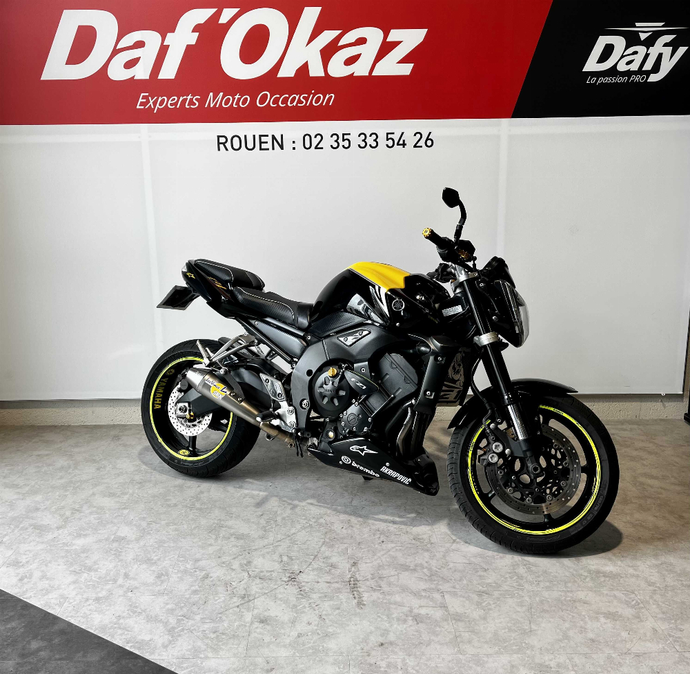 Yamaha FZ1 N 2009 vue 3/4 droite