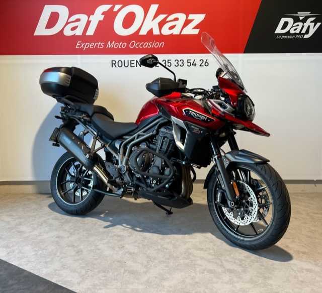 Triumph 1200 Tiger Explorer XRT 2016 vue 3/4 droite