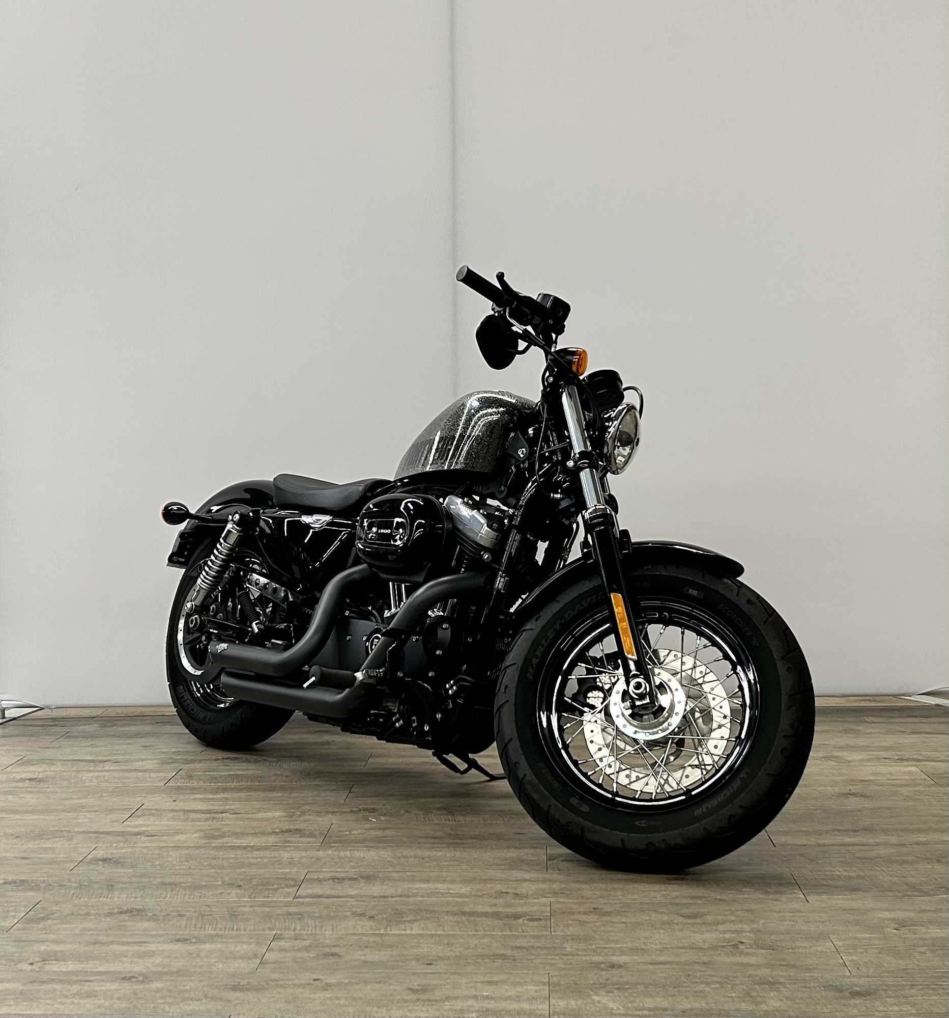 Harley-Davidson XL 1200 SPORTSTER 2014 HD vue 3/4 droite