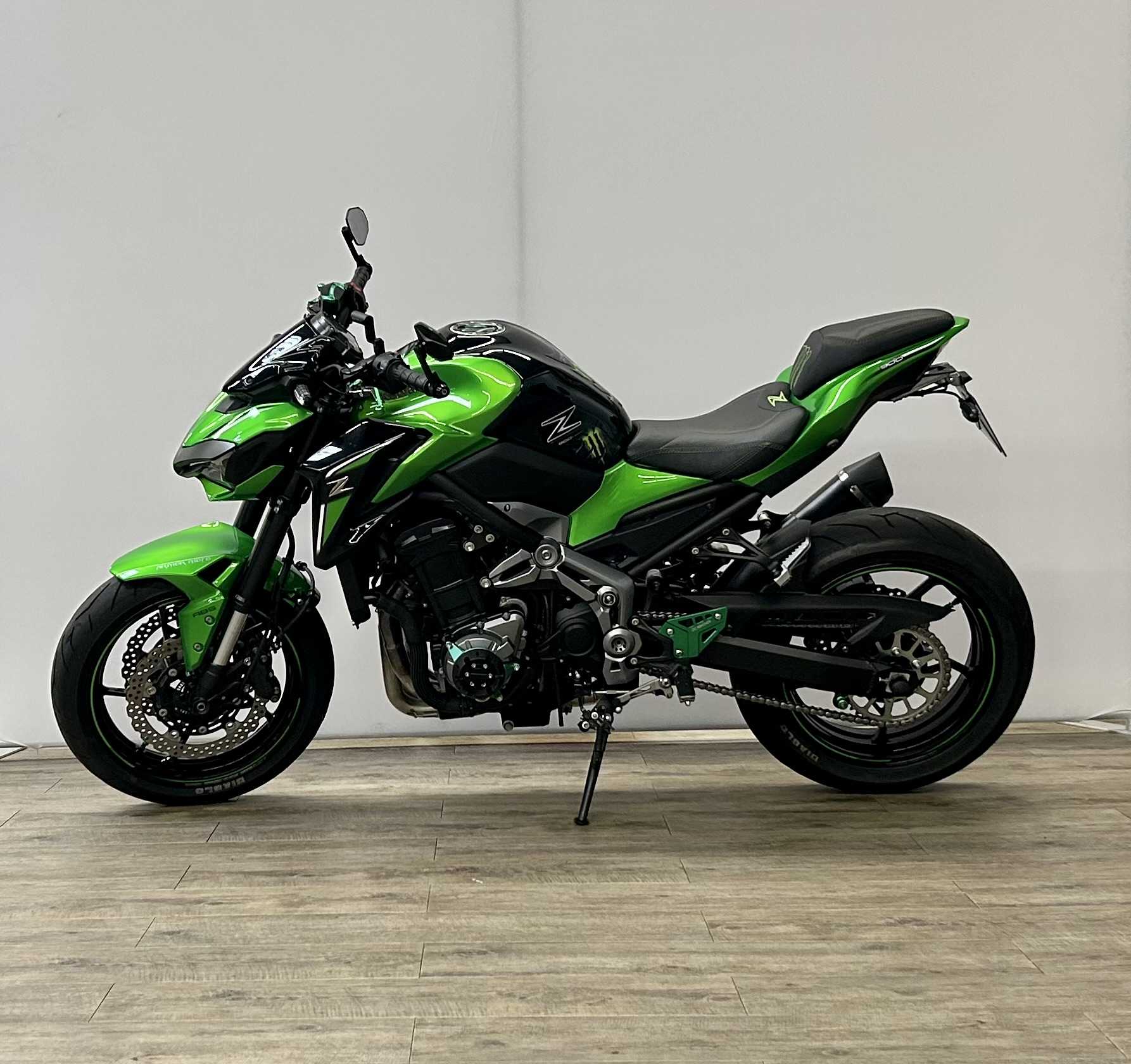 Kawasaki Z 900 Performance 2018 HD vue gauche