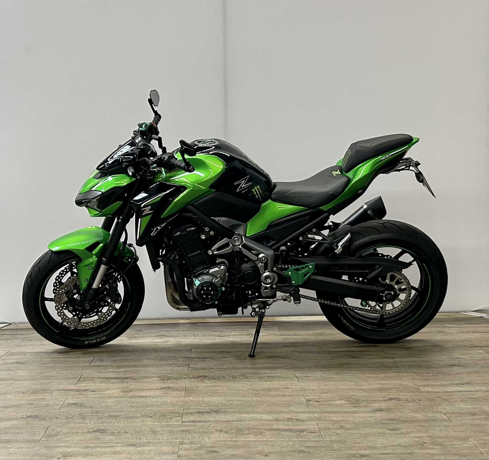 Kawasaki Z 900 Performance 2018 vue gauche