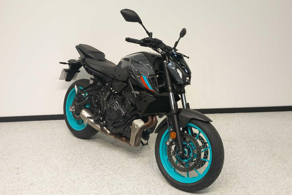 Yamaha MT-07 ABS 2021 vue 3/4 droite