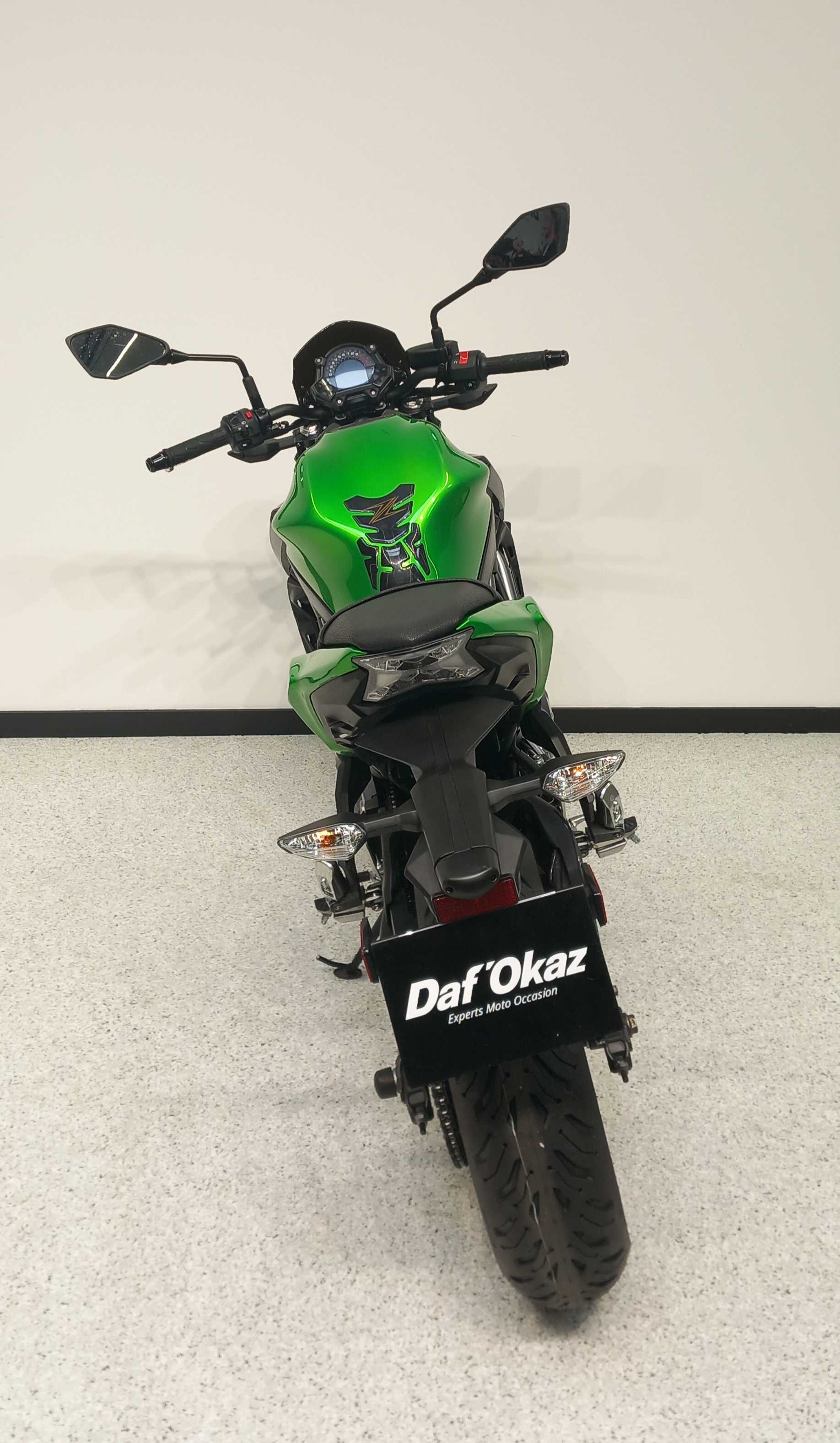 Kawasaki Z 650 2017 HD vue arrière