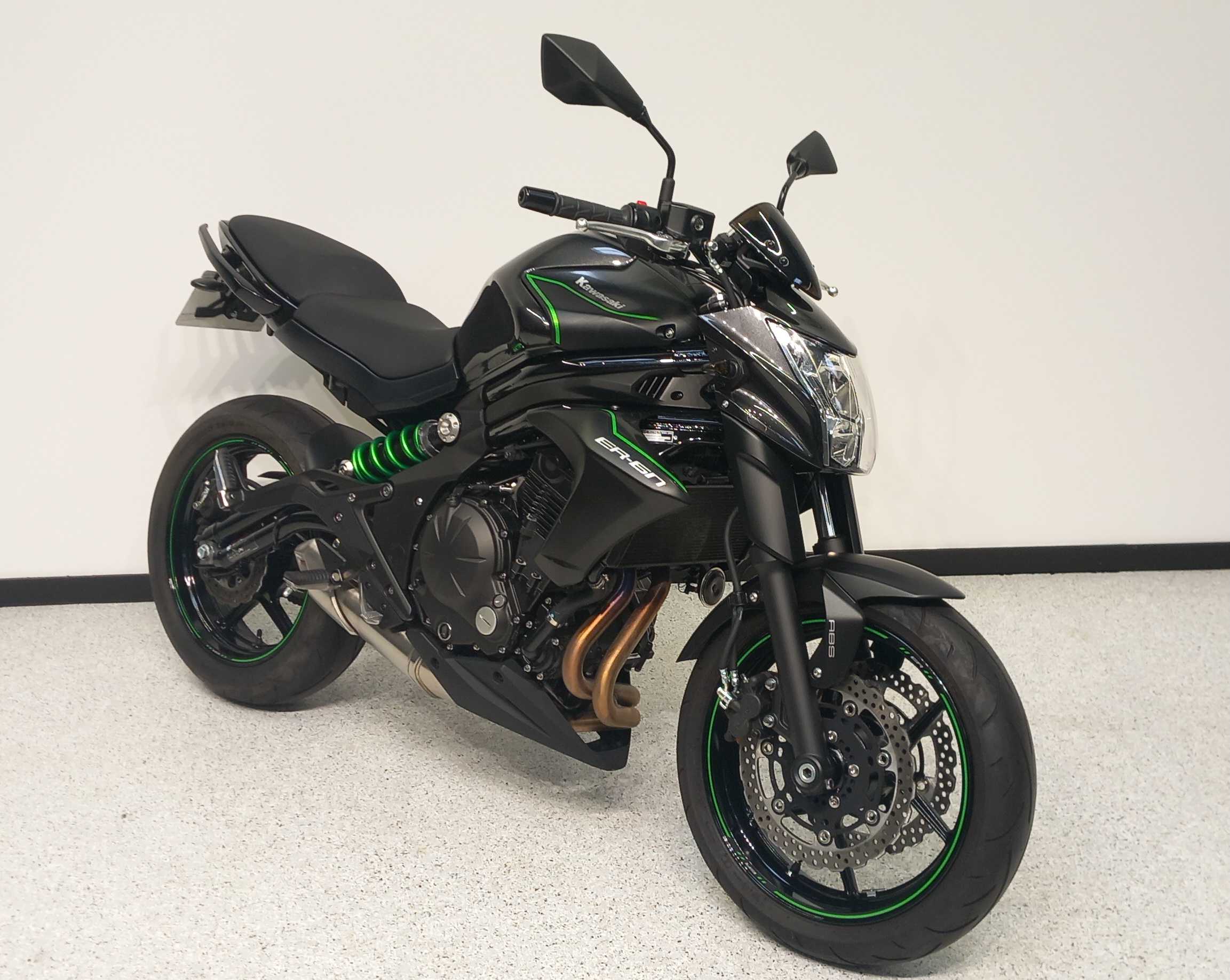 Kawasaki ER-6 N ABS 2016 HD vue 3/4 droite